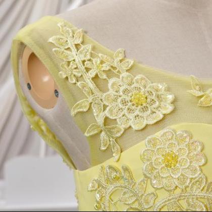 2016 Yellow Lace Evening Dress,lace Appliqued V..
